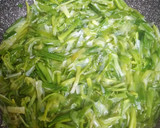Foto del paso 2 de la receta: Ajos tiernos al Martini blanco 😋👌