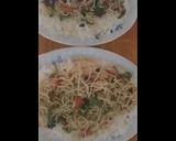 A picture of step 5 of Singaporean rice.