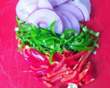 Foto del paso 3 de la receta: Cazuela de bonito con fideos gordos y gambas