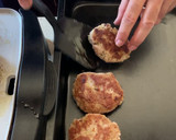 Foto del paso 10 de la receta: Hamburguesas con salsa de ostras