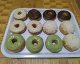 Foto langkah ke 7 dari resep Donat montok tanpa kentang.