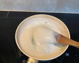 Foto langkah ke 2 dari resep Bubur sumsum super lembut dan praktis.