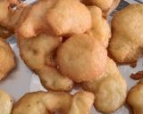 A picture of step 2 of Dahi vada.
