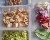 Foto langkah ke 2 dari resep Tumis Bunga Pepaya.