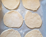 Foto del paso 3 de la receta: Pan marroquí 'Batbout'