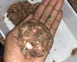 A picture of step 5 of Burger stuffed potatoes bread.