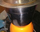 A picture of step 4 of Mango shake.