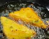 A picture of step 9 of Potato Bread Pakora.