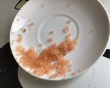 Une image de l'étape 2 de Noix de saint Jacques aux cranberries fraîches et citron caviar rose.