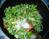 Foto langkah ke 7 dari resep Orek Buncis dan Telur.