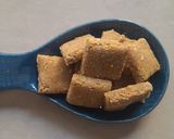 A picture of step 6 of Til vadi or Seasame chikki.