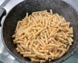 Une image de l'étape 10 de Gratin de macaronis au jambon cru, poivron jaune et emmental.