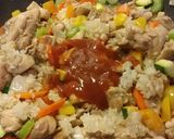 Foto del paso 6 de la receta: Pollo con arroz y verduras🌺