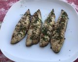 Une image de l'étape 7 de Filets de maquereau à la moutarde truffée et persil.