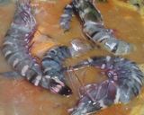 Foto langkah ke 5 dari resep 26. Udang tiger masak kari.