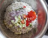 A picture of step 3 of Bombay style Sukha bhel.