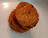 நிப்பட்டு / தட்டை (Nippattu recipe in tamil) ரெசிபி ஸ்டேப் 7 புகைப்படம்