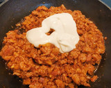 Foto del paso 5 de la receta: Piquillos rellenos de Carne con bechamel y queso gratinado
