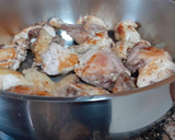 Foto del paso 2 de la receta: Pollo a la cerveza