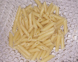 Foto del paso 1 de la receta: Ensalada de pasta con pasas, manzana y curry