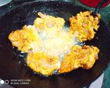 A picture of step 5 of Moong dal fritter.