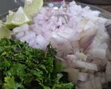 A picture of step 12 of Pav bhaji with paneer.
