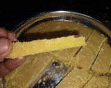 நெய் மைசூர் பாக்(Ghee mysorepak recipe in tamil) ரெசிபி ஸ்டேப் 12 புகைப்படம்
