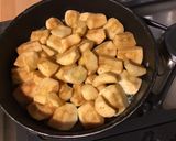 Une image de l'étape 3 de Tarte « bombée façon tatin » pommes Canada et caramel beurre salé (pâte brisée au Calvados).