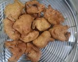 आलू प्याज़ पकोड़े (Aloo pyaz ke pakode recipe in hindi) रेसिपी चरण 4 फोटो