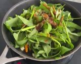 A picture of step 1 of Stir Fried Morning Groly/Water spinach.