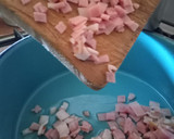 Foto del paso 2 de la receta: Ensalada de espinaca con tocino y cariño