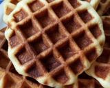 Foto langkah ke 5 dari resep Belgian Waffle - Liege Waffle.