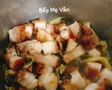 Hình bước làm 3 của món Thịt heo quay kho cải chua