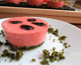 Foto del paso 6 de la receta: Mini cheesecakes saludables de sandía y té matcha