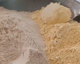 A picture of step 1 of بیسن کی روٹی.