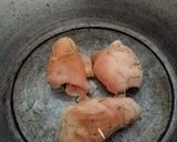 Foto del paso 2 de la receta: Suprema de pollo al romero con formitas de polenta y guisantes