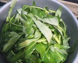 Foto langkah ke 1 dari resep Tumis kangkung ala resto.