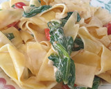 Foto del paso 4 de la receta: Pappardelle con espinacas