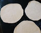 Foto del paso 5 de la receta: Empanadas de cerdo agridulces con masa criolla