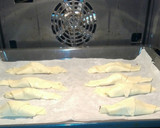 Foto del paso 4 de la receta: Rulos de hojaldre rellenos de chocolate y bañados con mermelada