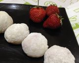 Foto langkah ke 9 dari resep Strawberry Mochi.