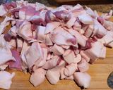 Foto del paso 2 de la receta: Chicharroncitos para sacar manteca