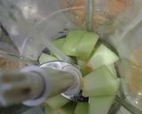 Foto langkah ke 4 dari resep Puding Buah Kaca Melon Serut.