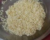 A picture of step 1 of Yippee maggi.
