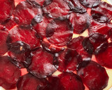 Foto del paso 4 de la receta: Ensalada de espárragos blancos sobre carpaccio de manzana y remolacha