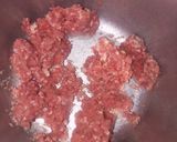 A picture of step 1 of Minced meat spaghetti.