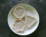 Foto langkah ke 3 dari resep Kue Pancong / Gandos Rangin.