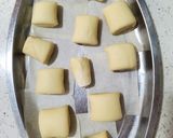 A picture of step 7 of Milk mantou.