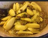 Une image de l'étape 3 de Porc aux pommes de terre et chou épices tajine.