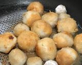 Hình bước làm 2 của món Cá viên chiên xốt cà chua 🍅 🐟